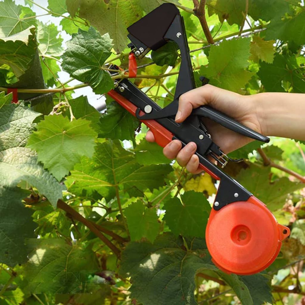 i-Bang Plant Tying Tool: Fast and Efficient Support for Vineyards and Greenhouses